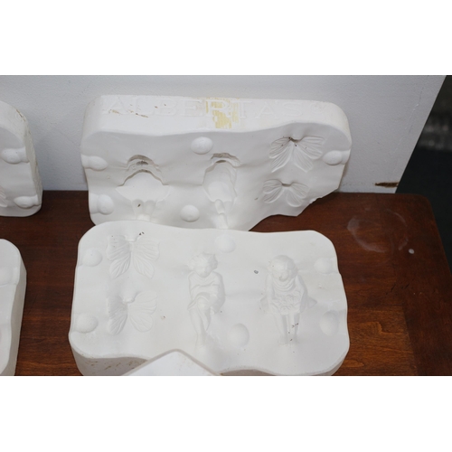 88 - 3 x Plaster Cast Moulds by Alberti's USA