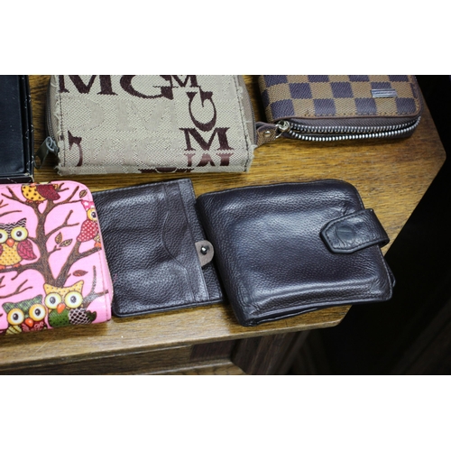 165 - Nice Selection of Wallets and Purses - Several Leather