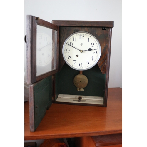 174 - Very Nice Example of a Vintage Station Masters Wall Hung Clock in Case - With Pendulum and Key - 58 ... 