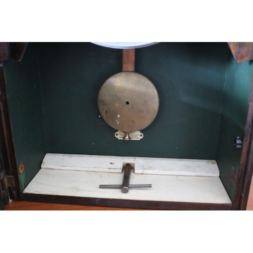 174 - Very Nice Example of a Vintage Station Masters Wall Hung Clock in Case - With Pendulum and Key - 58 ... 