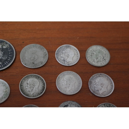 177 - Good Selection of Silver Half Crowns, Sixpences and Other White Metal Coins