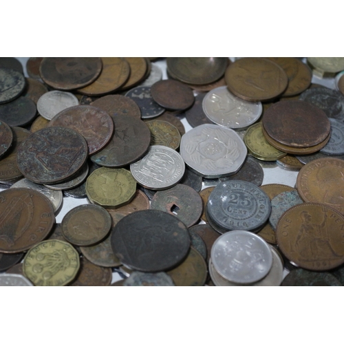 179 - Good Selection of Antique and Vintage Coins to include Pennies, Threepenny Pieces and Various Other ... 