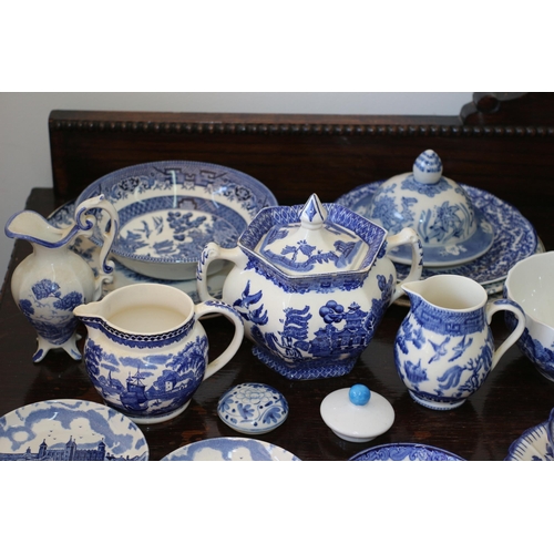 19 - Selection of Blue and White Willow Pattern Crockery including a Sadler Teapot