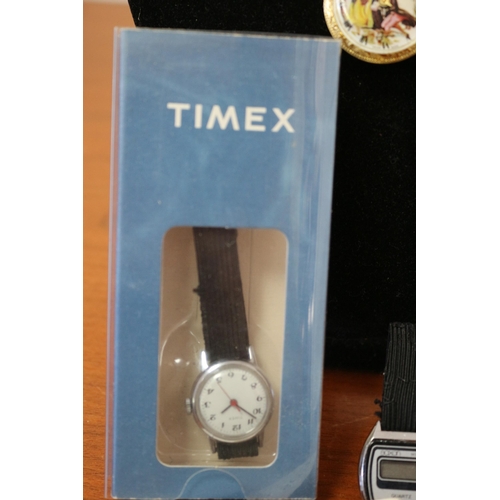 194 - Selection of Watches to include a Fob Watch on Chain - Timex in Original Box - Lorus in Original Dis... 