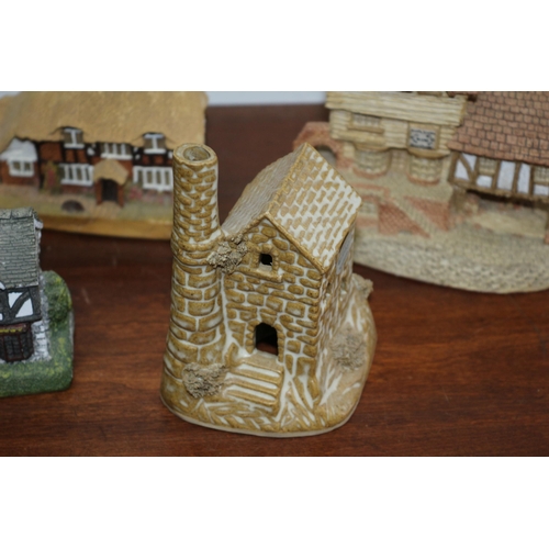 9 - Selection of Lilliput Lane & David Winter cottages