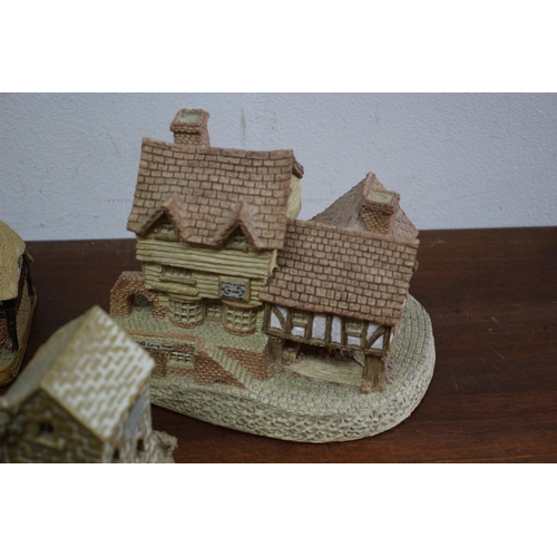 9 - Selection of Lilliput Lane & David Winter cottages