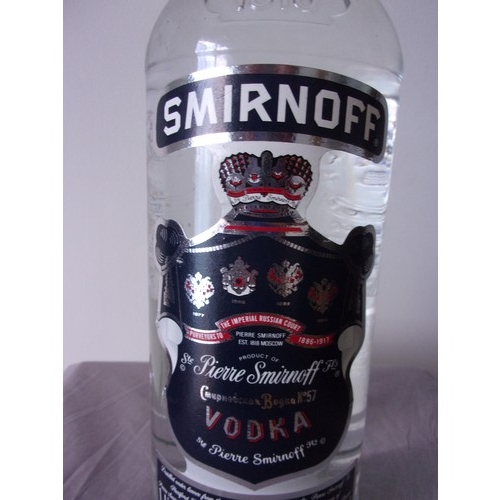 391 - unopened Bottle of Smirnoff Vodka Blue 50%vol 1 litre