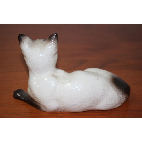 386 - Vintage Royal Doulton Siamese Cat - 1559