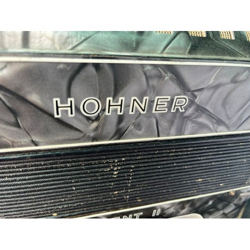 137 - Hohner Student 2 Accordion - Working