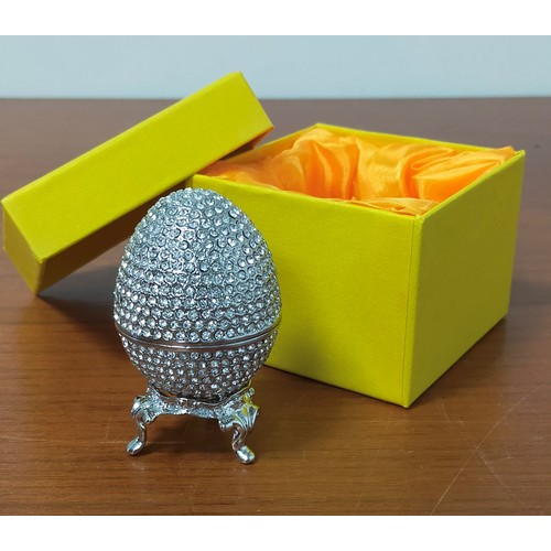 405 - Very Nice Boxed Platinum Coloured Swarovski Style Crystal Covered Faberge Egg on Sand