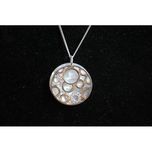 43 - Very Nice Sterling Silver Pendant Necklace with Mother of Pearl Back Discs on Silver Chain