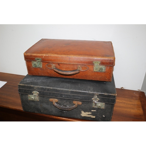 97 - Pair of Vintage Cases with Working Clasps