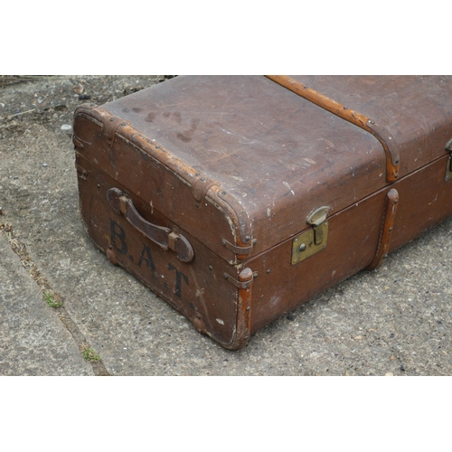 122 - Vintage Luggage Case with Wood Banding and Brass Clasps