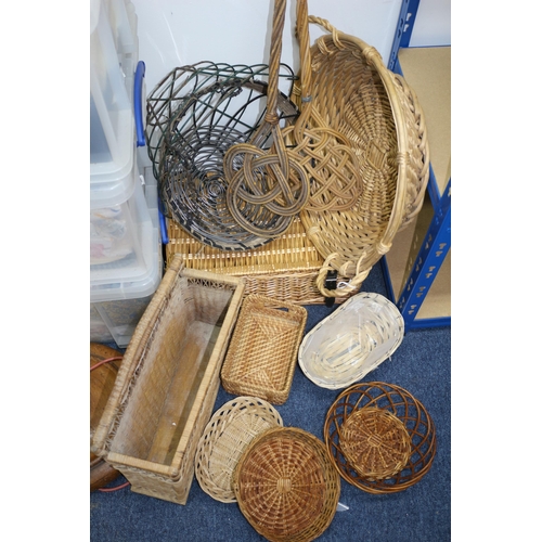 Quantity of Baskets including 2 Hanging Baskets and a Picnic Basket