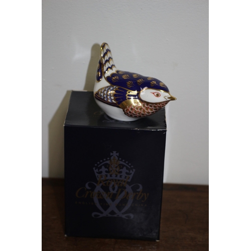 19 - Royal Crown Derby Paperweight boxed with stopper 
Bird-  Navy coloured with scalloped feathers