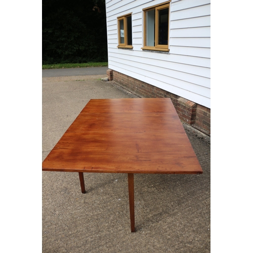 24 - Georgian Drop Leaf Table 
106 x 161 cm