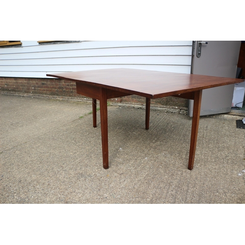 24 - Georgian Drop Leaf Table 
106 x 161 cm