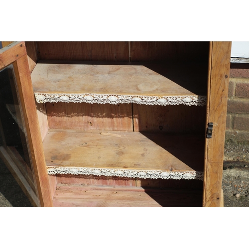 50 - Early 20th Century Pine Kitchen Cupboard with Shelves.