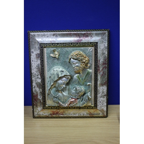 100 - Creazioni Artistiche Silver & Gold Coloured Jesus, Mary and Joseph 3D Picture