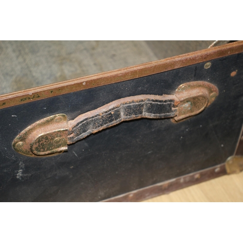 102 - Vintage Trunk 72cm x 42cm x 31cm