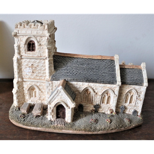 107 - Lilliput Lane 'St Marys' 15cm wide