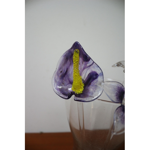 21 - Vase with 3 Glass Flowers, Vase is 19.5cm