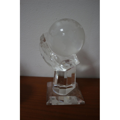 23 - 3x Glass Globe Paperweights, Tallest is 12cm