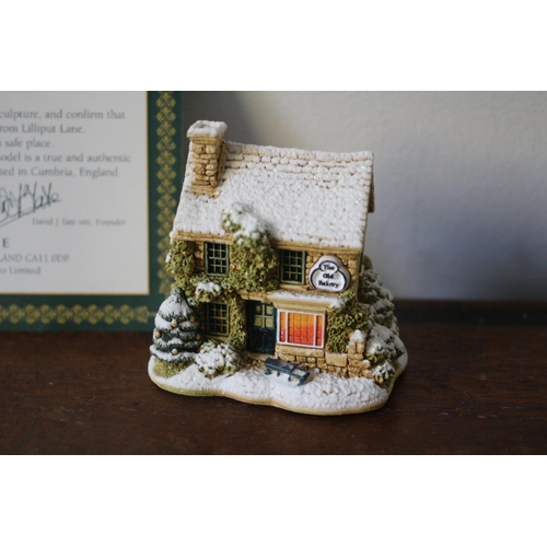 82 - Lilliput Lane 'Christmas Bakery'