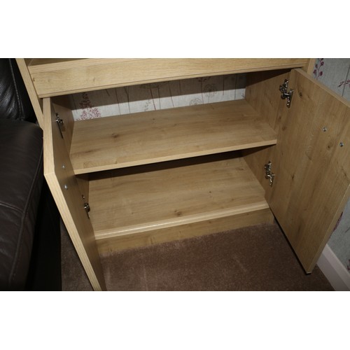 219 - Wood Effect Bookshelf with Cupboards
35cm deep x 71cm wide x 160cm high