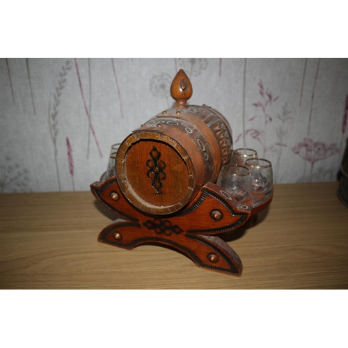 226 - Wooden Barrell Design Decanter with Shot glasses 
23cm long x 24cm wide x 23cm high