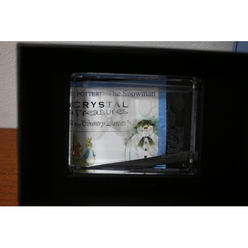 235 - Snowman Crystal Cube - The Snowman Crystal Treasures Country Artists S. ENT. 03 Boxed 
8cm wide x 6c... 