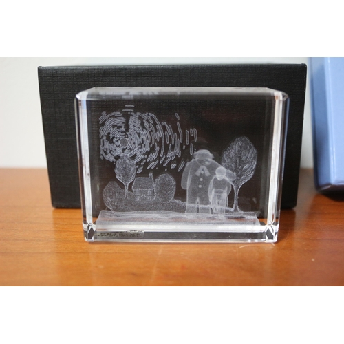 235 - Snowman Crystal Cube - The Snowman Crystal Treasures Country Artists S. ENT. 03 Boxed 
8cm wide x 6c... 