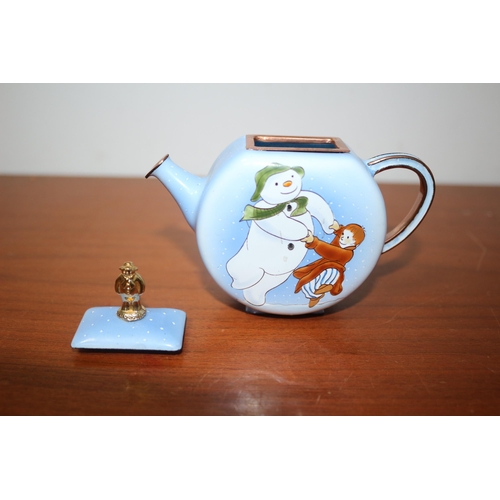 236 - Border Fine Arts Studio - Snowman Enamelled Miniature Teapot