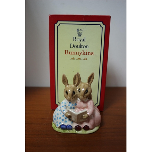 476 - Royal Doulton Bunnykins Storytime Figure in Box