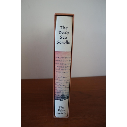 16 - The Dead Sea Scrolls Folio Society Book 2000