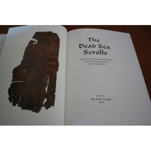 16 - The Dead Sea Scrolls Folio Society Book 2000