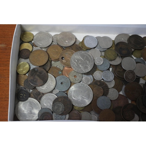 19 - Tray of Mixed Coins