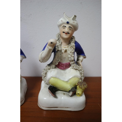 86 - 2 Porcelain Figures AF, 12cm Tall