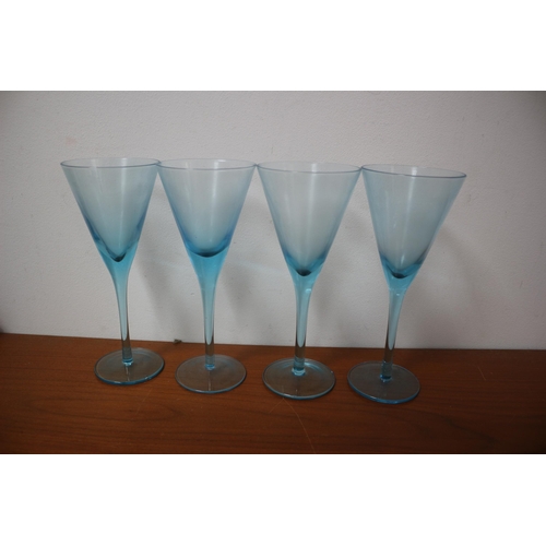 106 - Set of 4 Glass Flutes