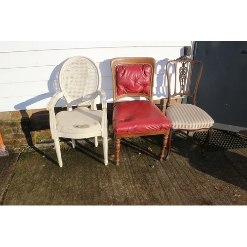 211 - 3x Wooden chairs