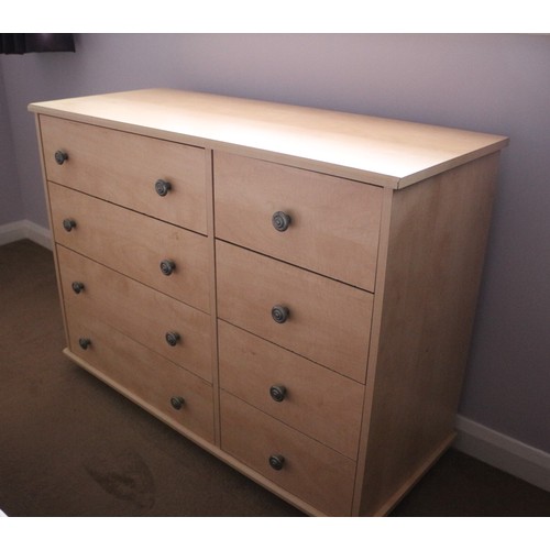 269 - Wood Effect Chest of 8 Drawers
97cm wide x 40cm Deep x 105cm High