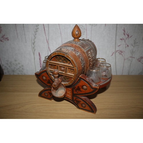 272 - Wooden Barrell Design Decanter with Shot glasses 
23cm long x 24cm wide x 23cm high