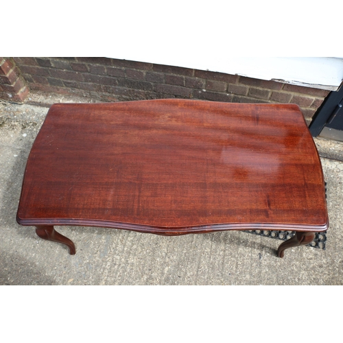 347 - Vintage Solid Wood Queen Anne Style Legged Coffee Table with Ornate Carved Side Panels