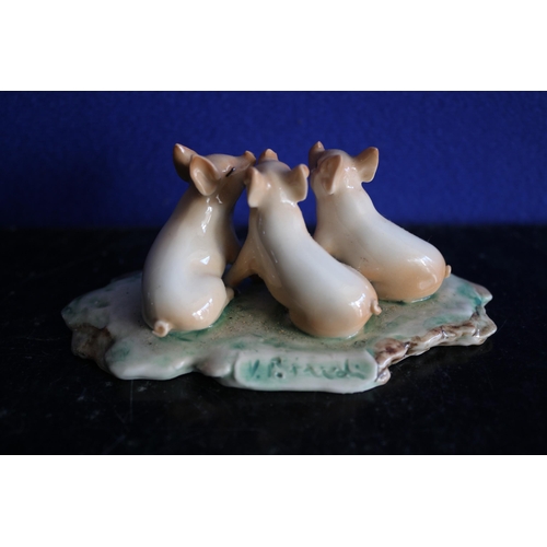 120 - Italian Porcelain 3 Little Pigs Figurine