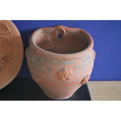 151 - Terracotta Garden Wall Hanging Plant Pot & Decorative Plaque