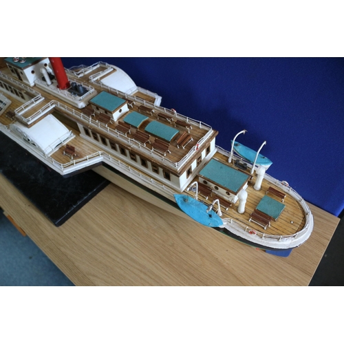 157 - Large RC Model of a Steam Boat, untested, 120 x 30.5 x 31cm