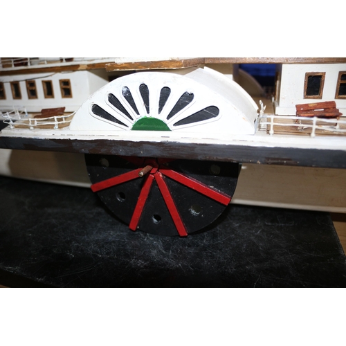 157 - Large RC Model of a Steam Boat, untested, 120 x 30.5 x 31cm