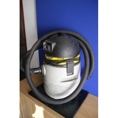 174 - Industrial Wet & Dry Vacuum, untested, £200 new.