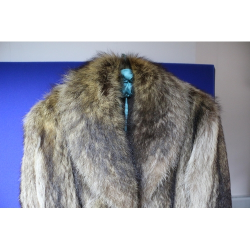 19 - Ladies Fox Fur Vintage Coat