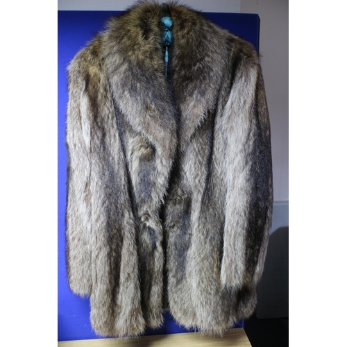 19 - Ladies Fox Fur Vintage Coat